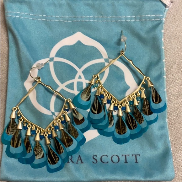 Kendra Scott Raven drop earrings